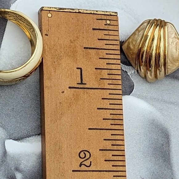 1970s Earrings Cream and Gold Enamel Art are for Pierced Post Gold plated Cute - Picture 7 of 13